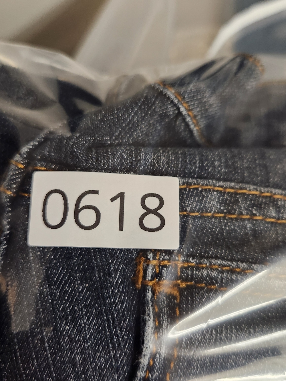 ⭐️Vintage Yuva Dark Wash Denim Bermuda Shorts Jorts Capris Y2K Size 10 - Picture 13 of 13